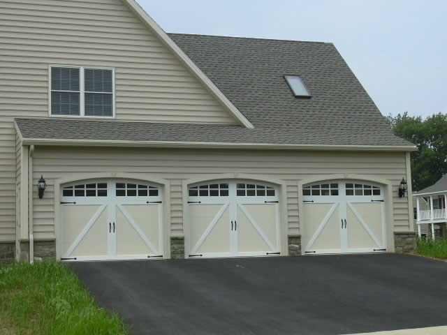 Garage Door Installation Services in Evanston to Compliment Any Home