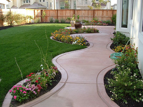 Tips for Finding a Landscaper in Edina, MN