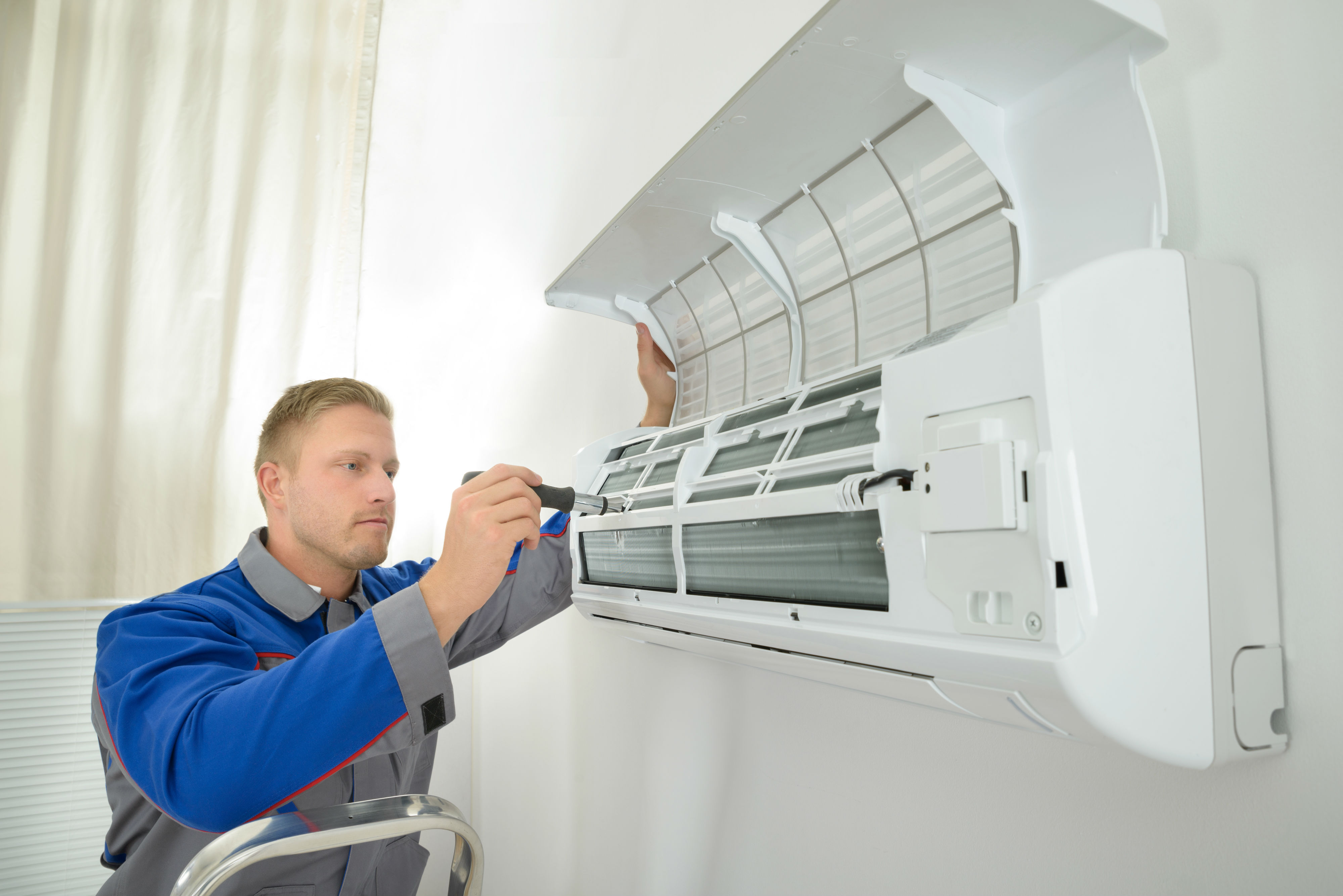 Signs You Need Air Conditioning Services in Sarasota, FL