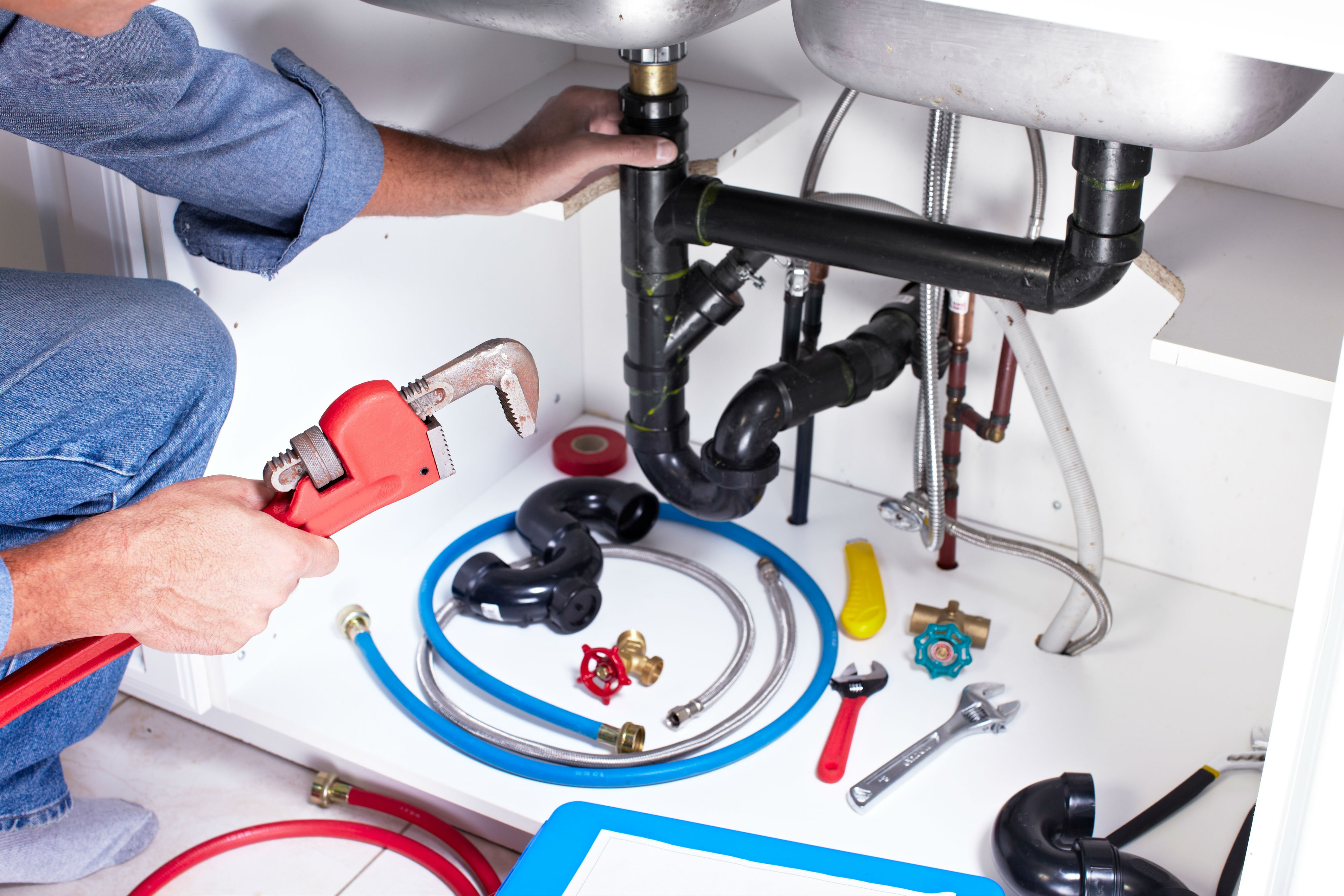 The Importance of Letting Professionals Handle Plumbing Emergencies