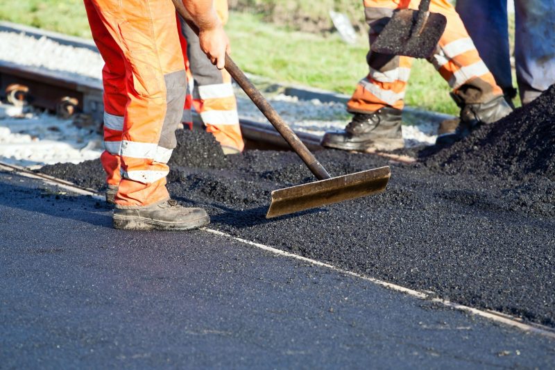 Sealcoat Experts in Madison, WI Emphasize the Importance of Sealing Asphalt