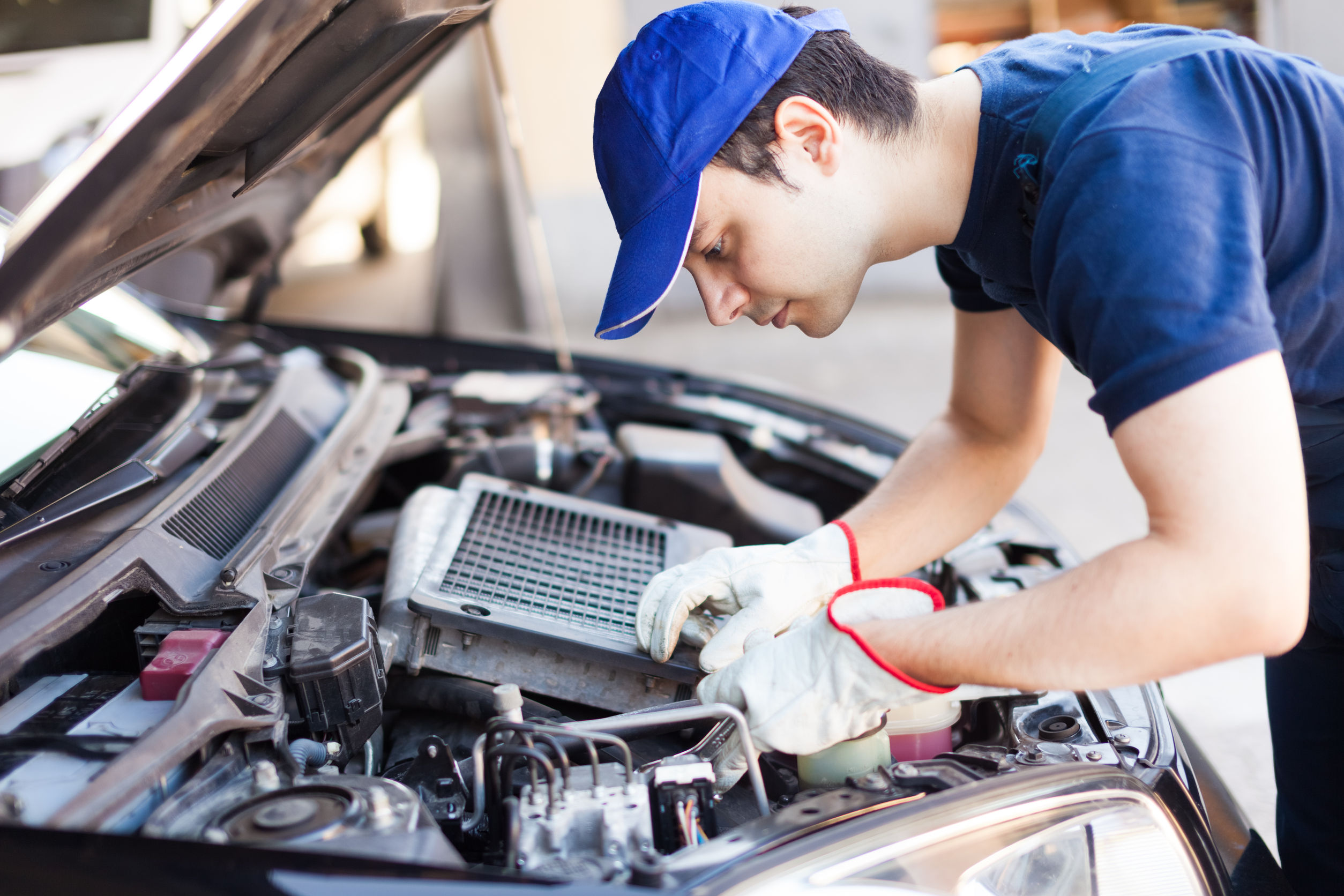 Why Choose an Independent Car Mechanic in Tempe, AZ, for Your Luxury Vehicle