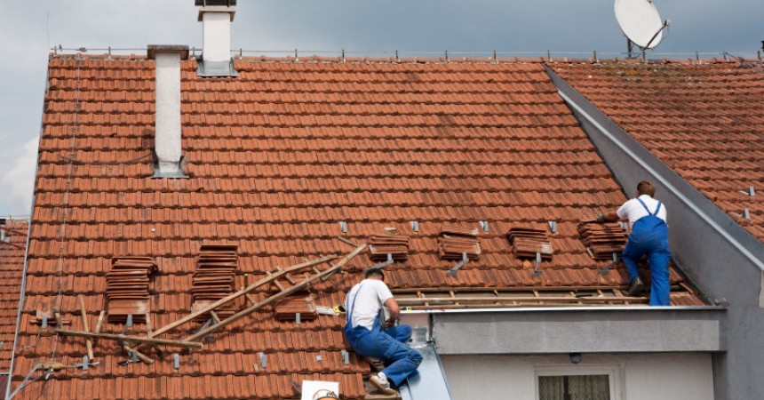 3 Times Homeowners Need to Make a Call to a Fairview Roof Company