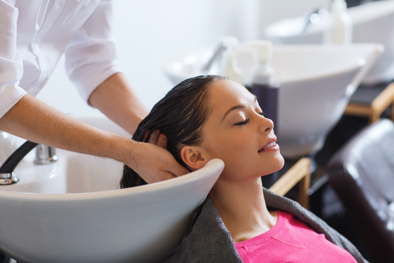 3 Simple Reasons Why You May Want to Try a New Karama Beauty Salon