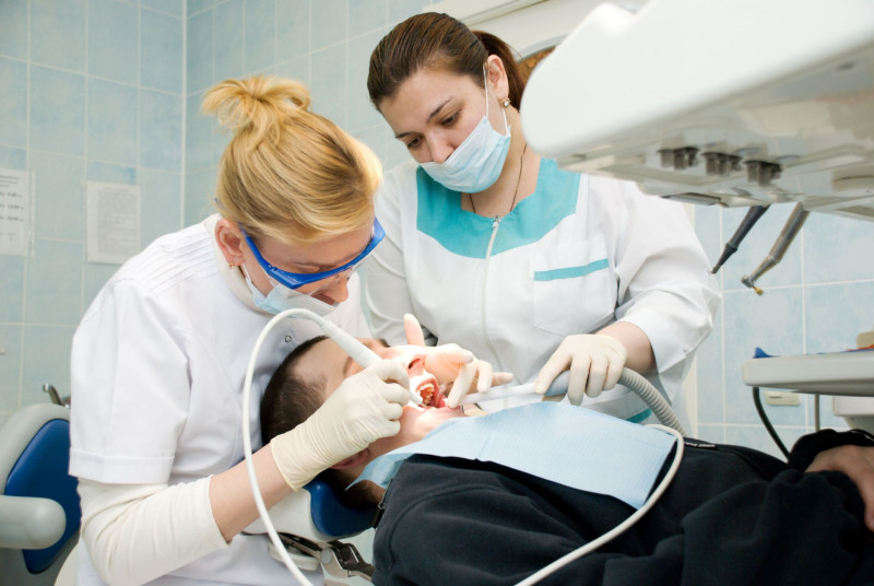 Ways to Help With a Dental Infection Before Visiting a Palm Coast Dentist