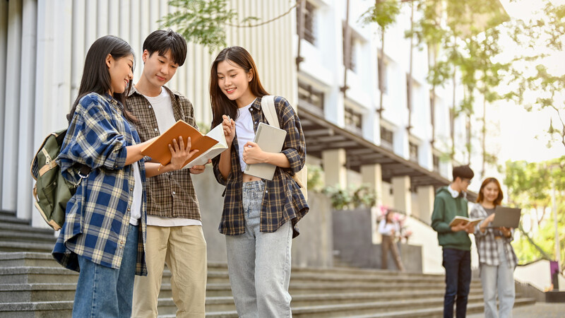 Upscale Amenities for University Students Living Off Campus